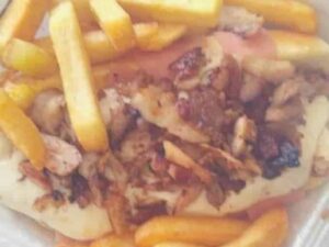 HOT DOG PASTOR CON PAPAS