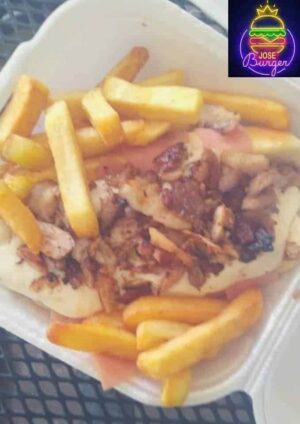 HOT DOG PASTOR CON PAPAS